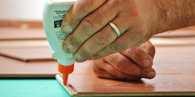 When to Use Woodworking Glue