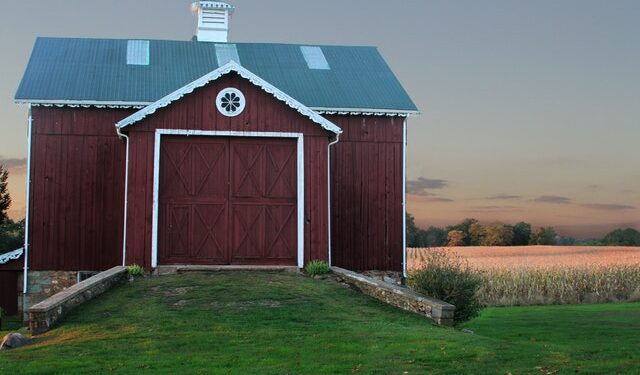 How to build a small barn cheap